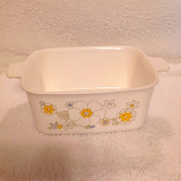 Corning ware 1.5 qt baking dish casserole collectible Corning floral bou… - Picture 1 of 3